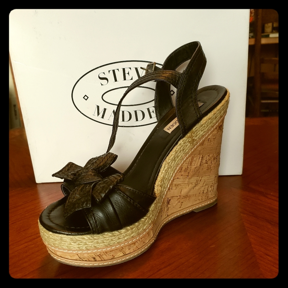 Wedge heels